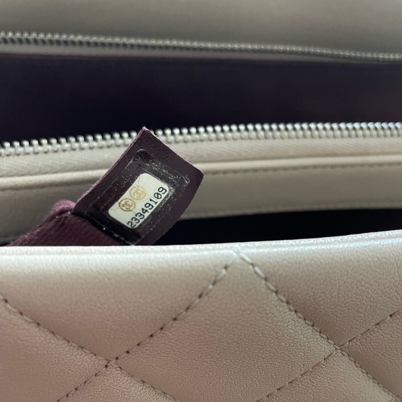 Chanel Trapezio Bag. Large. - Picture 17 of 17